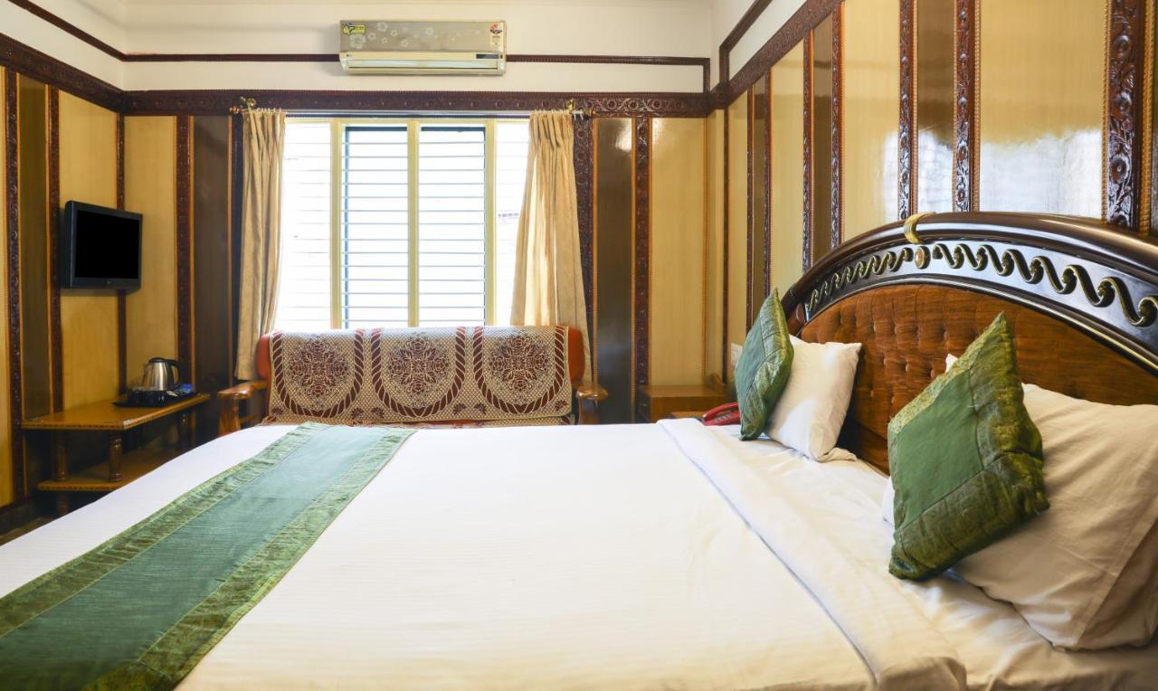 Treebo Nava Nidhi Comforts Bangalore Exterior foto